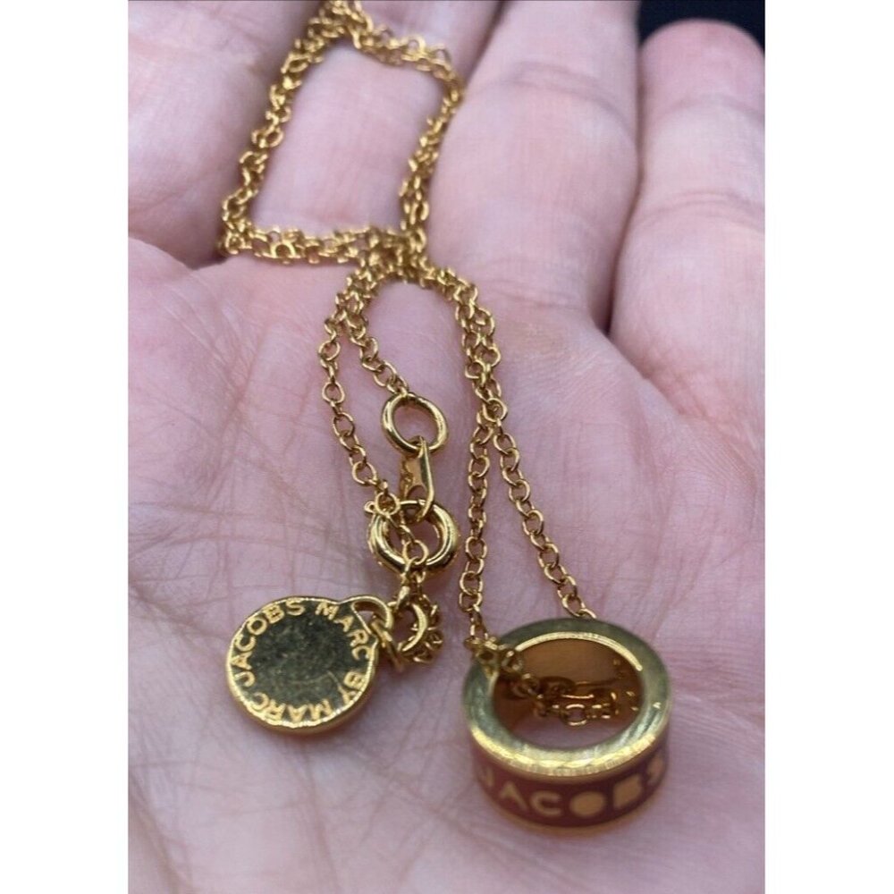Signed Marc by Marc Jacobs Necklace Single Circle Charm Pink Gold 17” Barbiecore - Picture 5 of 7